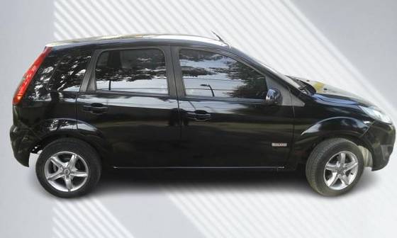 FORD FIESTA 1.6 ROCAM 8V FLEX 4P MANUAL FORD FIESTA 1.6 ROCAM 8V FLEX 4P MANUAL
